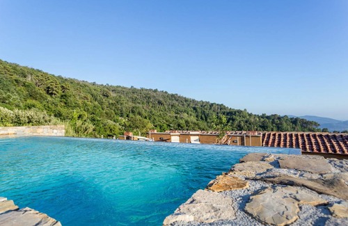 Santo Stefano di Magra Villa | 230 m² Villa ∙ 4 bedrooms ∙ 8 guests