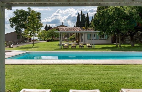 Arezzo Villa | 235 m² Villa ∙ 6 bedrooms ∙ 12 guests