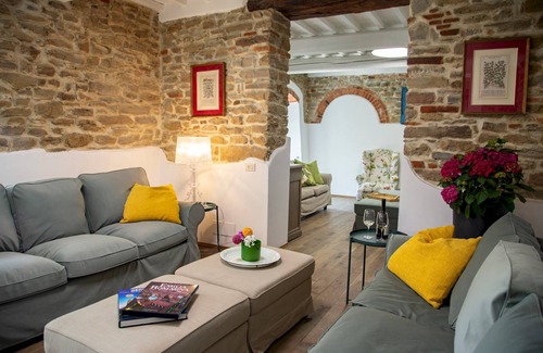 Arezzo Villa | 235 m² Villa ∙ 6 bedrooms ∙ 12 guests
