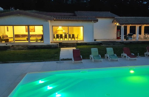 Monte San Giusto House | 240 m² House ∙ 5 bedrooms ∙ 18 guests