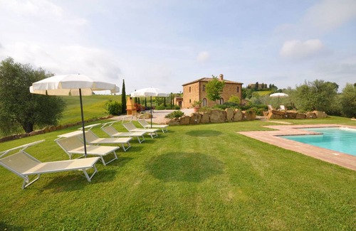 Trequanda Villa | 240 m² Villa ∙ 5 bedrooms ∙ 10 guests