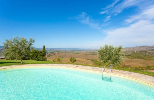Sarteano Villa | 240 m² Villa ∙ 5 bedrooms ∙ 12 guests