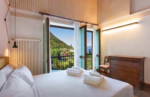 Garda Villa | 240 m² Villa ∙ 5 bedrooms ∙ 10 guests
