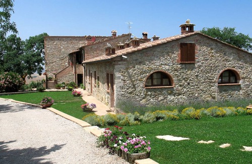 Gambassi Terme Villa | 25 m² Villa ∙ 1 bedroom ∙ 2 guests