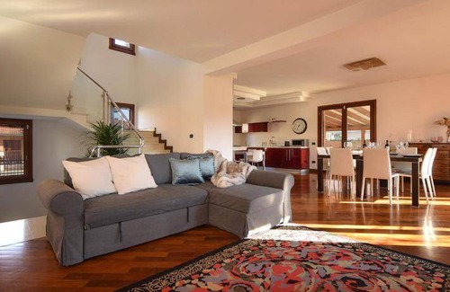 Noventa Padovana Apartment | 250 m² Apartment ∙ 4 bedrooms ∙ 8 guests