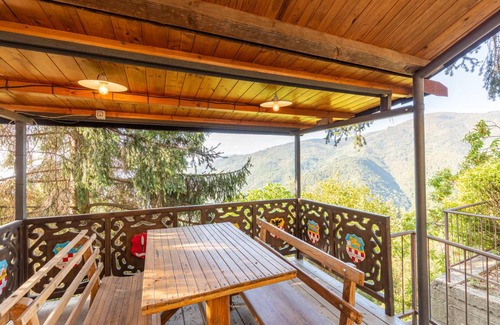 Saturnana House | 250 m² House ∙ 5 bedrooms ∙ 8 guests