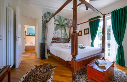 Ronchi Resort | 250 m² Luxury rental ∙ 5 bedrooms ∙ 10 guests