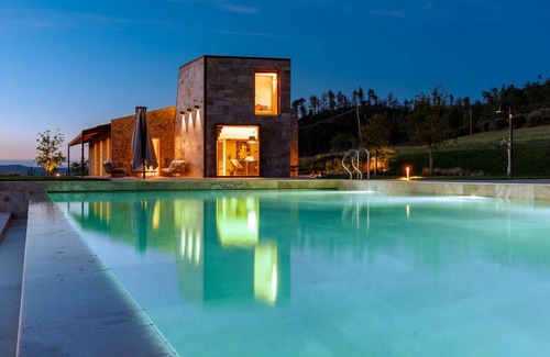 Volterra Villa | 250 m² Villa ∙ 3 bedrooms ∙ 6 guests