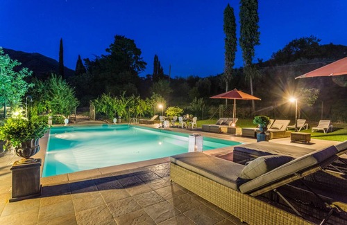 Camaiore Villa | 250 m² Villa ∙ 5 bedrooms ∙ 10 guests