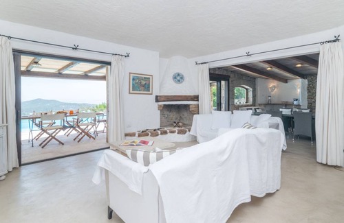 Pantogia Villa | 250 m² Villa ∙ 5 bedrooms ∙ 9 guests