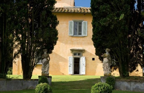 San Casciano in Val di Pesa Villa | 250 m² Villa ∙ 8 bedrooms ∙ 16 guests