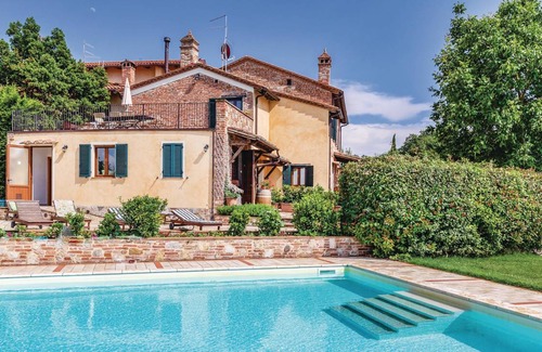 Castiglione del Lago House | 260 m² House ∙ 7 bedrooms ∙ 18 guests