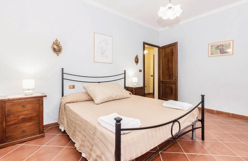 Castiglione del Lago House | 260 m² House ∙ 7 bedrooms ∙ 18 guests