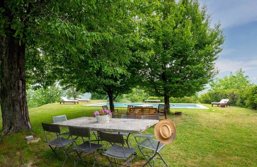 Roccaverano Other | 270 m² Accommodation ∙ 5 bedrooms ∙ 12 guests