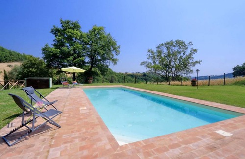 Serrapetrona House | 280 m² House ∙ 6 bedrooms ∙ 12 guests