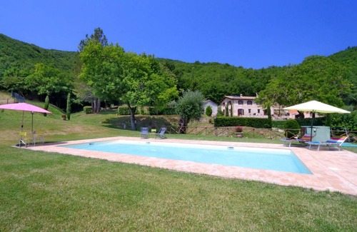 Serrapetrona House | 280 m² House ∙ 6 bedrooms ∙ 12 guests