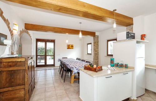 Cupra Marittima Villa | 280 m² Villa ∙ 5 bedrooms ∙ 11 guests