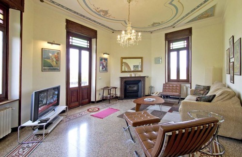 Sarezzano Apartment | 290 m² Apartment ∙ 4 bedrooms ∙ 10 guests