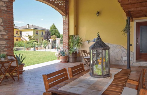 Longare Apartment | 30 m² Apartment ∙ 1 bedroom ∙ 4 guests