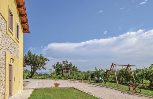 Longare Apartment | 30 m² Apartment ∙ 1 bedroom ∙ 4 guests