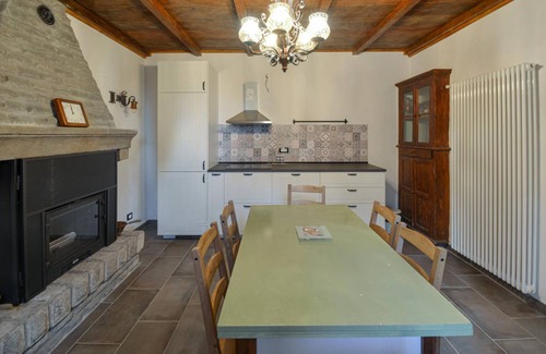 Burzanella House | 300 m² House ∙ 4 bedrooms ∙ 10 guests