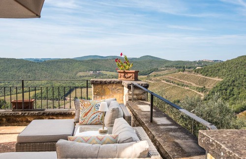 Vertine Villa | 300 m² Villa ∙ 3 bedrooms ∙ 8 guests
