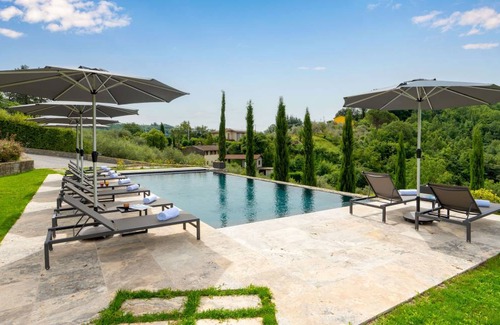 Bagnone Villa | 300 m² Villa ∙ 5 bedrooms ∙ 10 guests