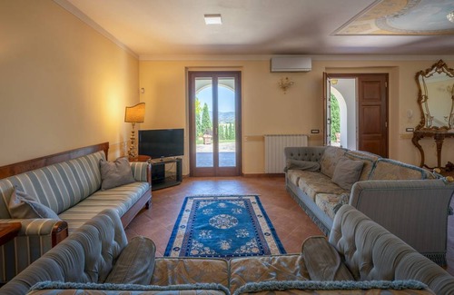 Cannara Villa | 300 m² Villa ∙ 5 bedrooms ∙ 10 guests