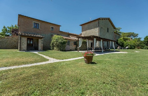 Cortona Villa | 310 m² Villa ∙ 9 bedrooms ∙ 22 guests