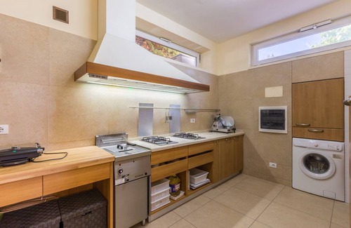 Mogliano Villa | 315 m² Villa ∙ 6 bedrooms ∙ 15 guests