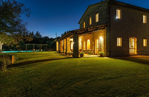 Massa Martana Villa | 328 m² Villa ∙ 7 bedrooms ∙ 12 guests