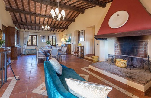 Rapolano Terme Villa | 340 m² Villa ∙ 8 bedrooms ∙ 16 guests