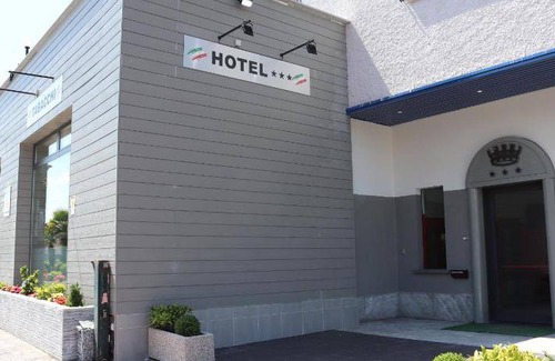Dormelletto Hotel | 35 m² Hotel ∙ 10 guests