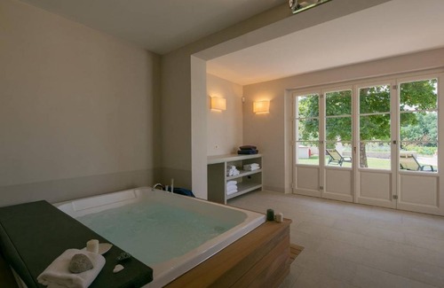 Pietraia Apartment | 350 m² Apartment ∙ 5 bedrooms ∙ 10 guests