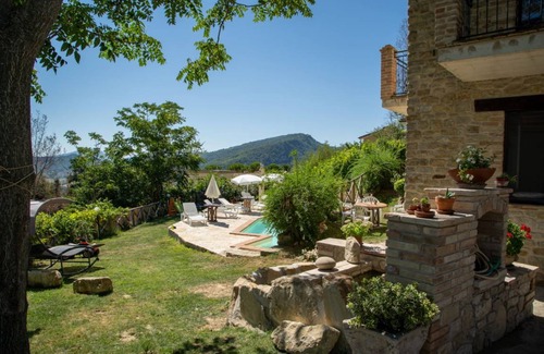 Monte San Martino House | 350 m² House ∙ 5 bedrooms ∙ 10 guests