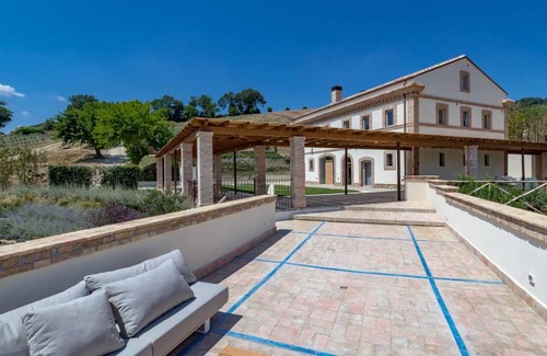 Montefiore dell'Aso Villa | 350 m² Villa ∙ 5 bedrooms ∙ 11 guests