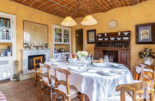 Casale Monferrato Villa | 350 m² Villa ∙ 5 bedrooms ∙ 10 guests
