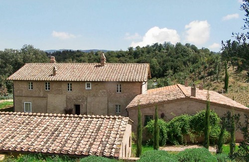 Camigliano Villa | 360 m² Villa ∙ 5 bedrooms ∙ 10 guests