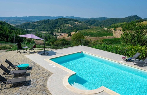 Ponzano Monferrato Other | 400 m² Accommodation ∙ 7 bedrooms ∙ 14 guests