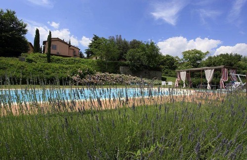 Castel Focognano House | 400 m² House ∙ 7 bedrooms ∙ 14 guests