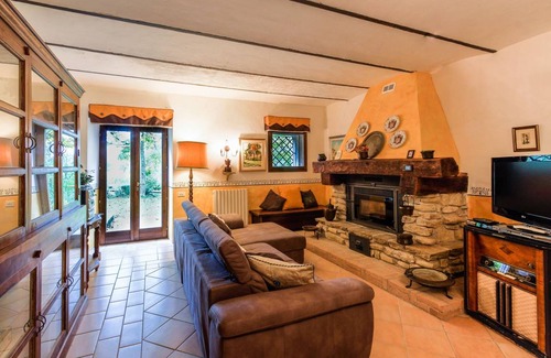 Serra San Quirico Villa | 400 m² Villa ∙ 7 bedrooms ∙ 15 guests