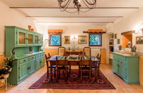 Serra San Quirico Villa | 400 m² Villa ∙ 7 bedrooms ∙ 15 guests