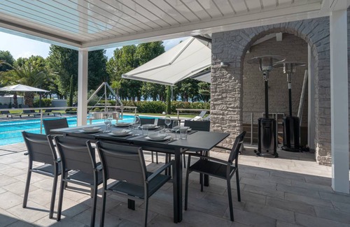 San Benedetto di Lugana Villa | 400 m² Villa ∙ 4 bedrooms ∙ 8 guests