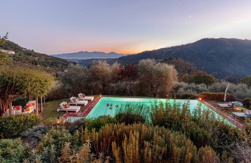 Villabuona Villa | 400 m² Villa ∙ 5 bedrooms ∙ 10 guests