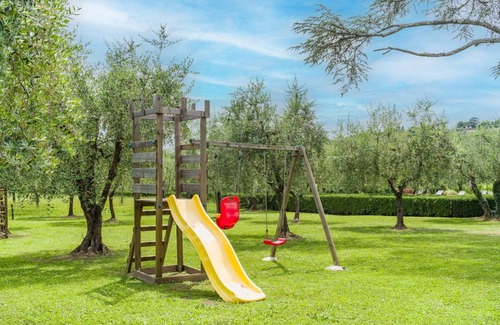 Pistoia Villa | 400 m² Villa ∙ 6 bedrooms ∙ 14 guests