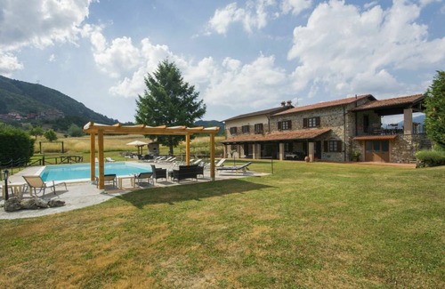 Colle Aprico Villa | 400 m² Villa ∙ 8 bedrooms ∙ 16 guests
