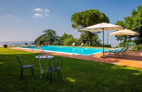 Paciano House | 412 m² House ∙ 6 bedrooms ∙ 12 guests