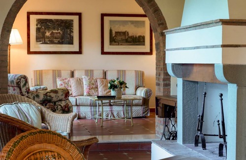 Gambassi Terme Villa | 435 m² Villa ∙ 8 bedrooms ∙ 16 guests