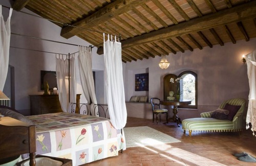 Sovicille House | 457 m² Farmhouse ∙ 7 bedrooms ∙ 14 guests