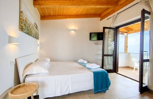 Zambrone House | 50 m² House ∙ 1 bedroom ∙ 2 guests